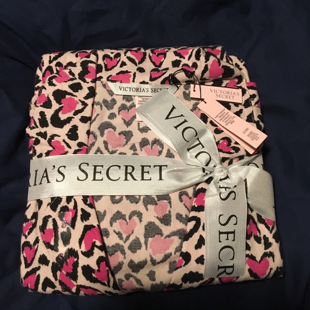 Victoria’s Secret Flannel Pajama Set NEW w/Tags Sm